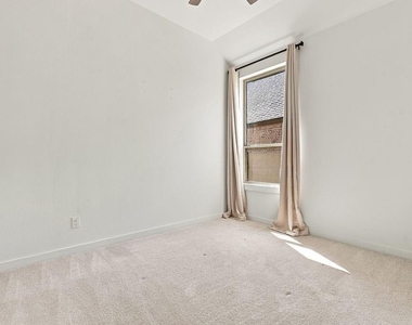 4103 Shackleton Court - Photo Thumbnail 29