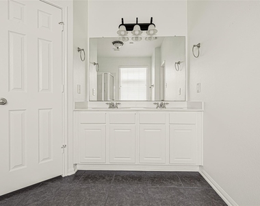 12915 Palm Leaf Court - Photo Thumbnail 20