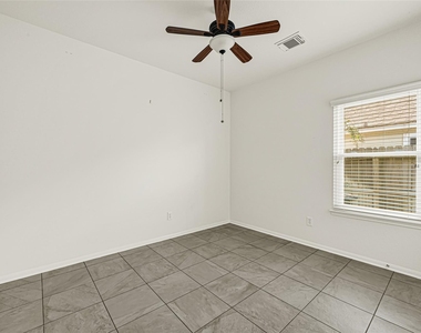 12915 Palm Leaf Court - Photo Thumbnail 16