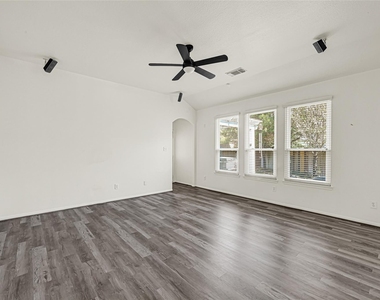 12915 Palm Leaf Court - Photo Thumbnail 6