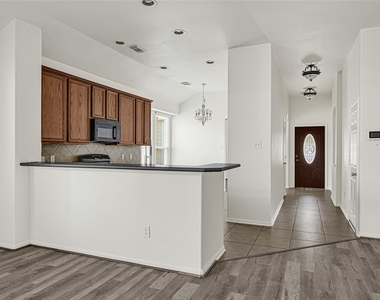 12915 Palm Leaf Court - Photo Thumbnail 9