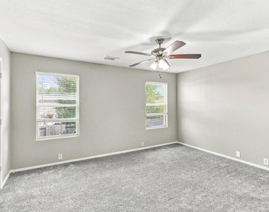 3231 Dartmouth Field Lane - Photo Thumbnail 11