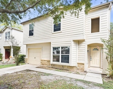 3231 Dartmouth Field Lane - Photo Thumbnail 1