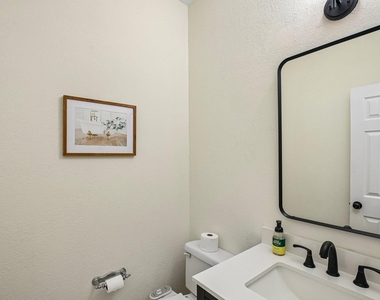 14 Guinevere Place - Photo Thumbnail 18