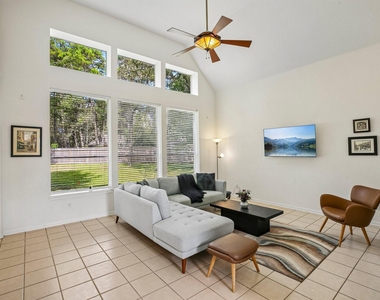14 Guinevere Place - Photo Thumbnail 4