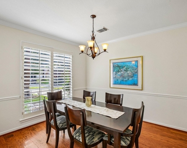 14 Guinevere Place - Photo Thumbnail 7