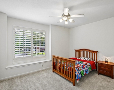 14 Guinevere Place - Photo Thumbnail 33