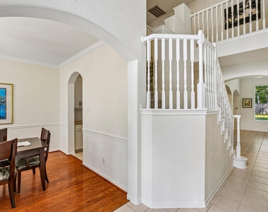 14 Guinevere Place - Photo Thumbnail 14