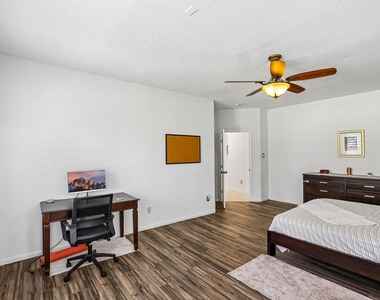 14 Guinevere Place - Photo Thumbnail 21