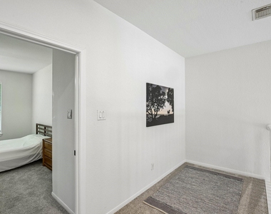 14 Guinevere Place - Photo Thumbnail 25