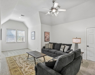 14 Guinevere Place - Photo Thumbnail 31