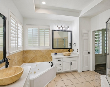 14 Guinevere Place - Photo Thumbnail 24