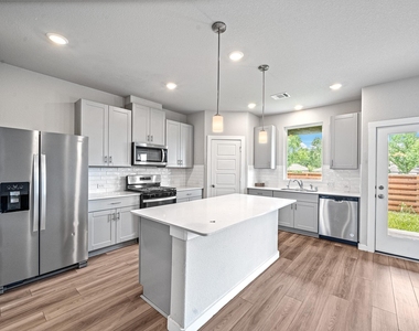 14819 Silent Gulf Avenue - Photo Thumbnail 7