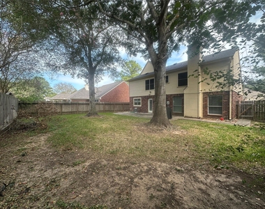 1425 Freeman Avenue - Photo Thumbnail 8