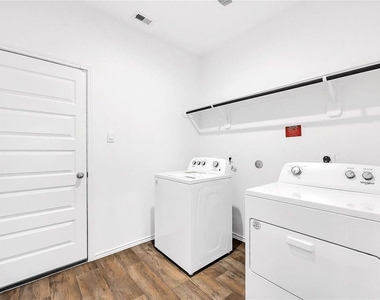 6023 Ambrose Peak Lane - Photo Thumbnail 15