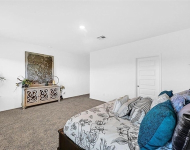 6023 Ambrose Peak Lane - Photo Thumbnail 17