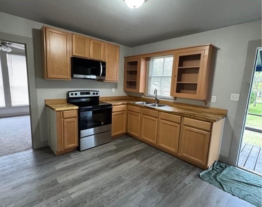 415 N Rockisland Street - Photo Thumbnail 4