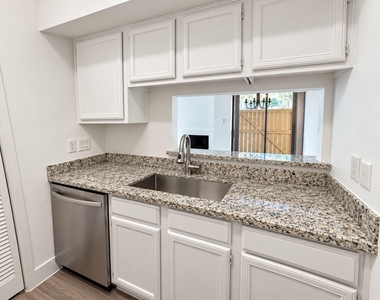 2025 Augusta Drive - Photo Thumbnail 17