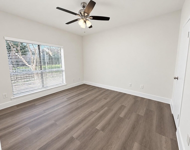 2025 Augusta Drive - Photo Thumbnail 20