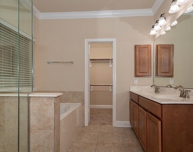 43 Butternut Grove Place - Photo Thumbnail 13
