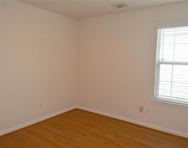 13018 Hill Canyon Lane - Photo Thumbnail 12