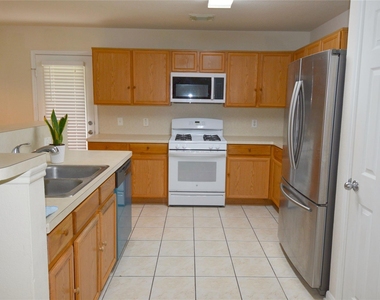 13018 Hill Canyon Lane - Photo Thumbnail 10