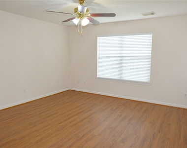 13018 Hill Canyon Lane - Photo Thumbnail 21
