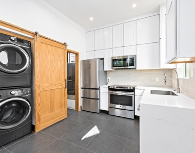 815 E 23rd Street - Photo Thumbnail 3