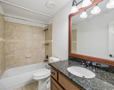 330 Gregg Street - Photo Thumbnail 7