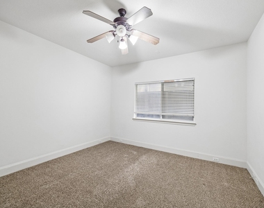 330 Gregg Street - Photo Thumbnail 5
