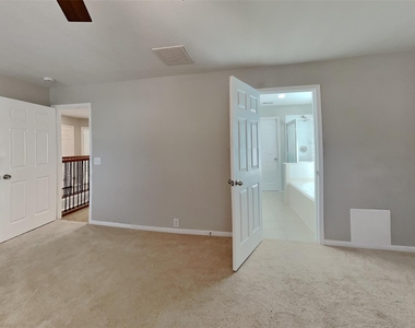 11907 Ezekiel Drive - Photo Thumbnail 7