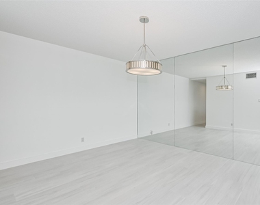 5001 Woodway Drive - Photo Thumbnail 10