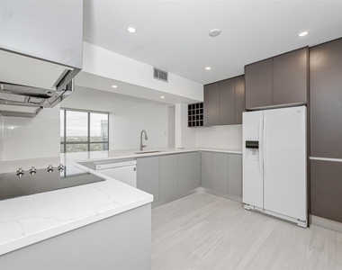 5001 Woodway Drive - Photo Thumbnail 7