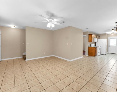 112 Vista Way - Photo Thumbnail 6