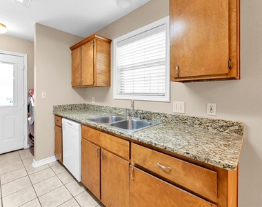 112 Vista Way - Photo Thumbnail 12