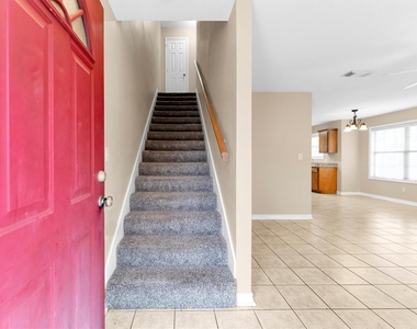 112 Vista Way - Photo Thumbnail 3