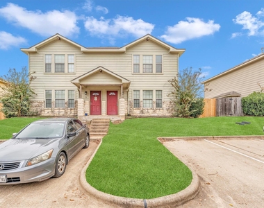 112 Vista Way - Photo Thumbnail 1