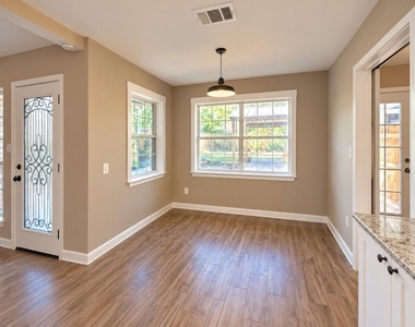 676 Ravensworth Drive - Photo Thumbnail 8