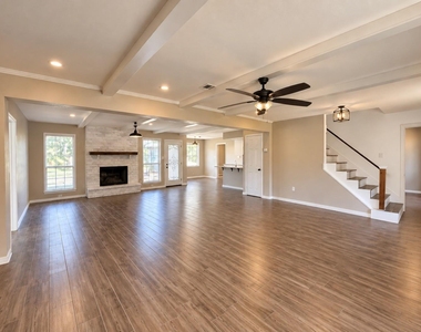 676 Ravensworth Drive - Photo Thumbnail 9