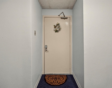 8419 Hearth Drive - Photo Thumbnail 22