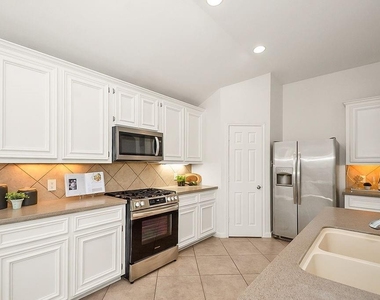 14903 Meridian Park Lane - Photo Thumbnail 13