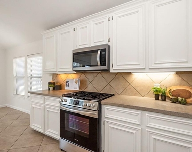 14903 Meridian Park Lane - Photo Thumbnail 40