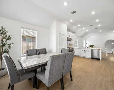 27526 Spearmint Ridge Drive - Photo Thumbnail 12