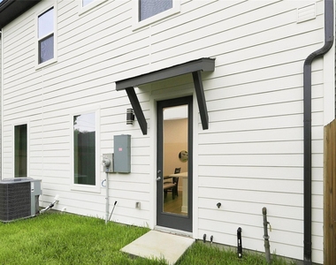 835 Dorchester Street - Photo Thumbnail 14