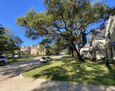 3207 Banbury Place - Photo Thumbnail 1