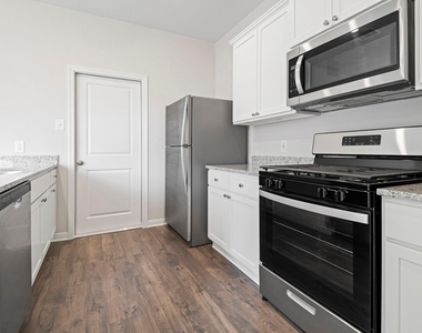 21627 Lotus Elm Street - Photo Thumbnail 6