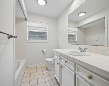 7623 Meadowvale Drive - Photo Thumbnail 20