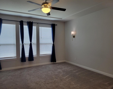 10342 Aldrin Drive - Photo Thumbnail 14
