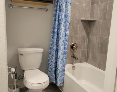 10342 Aldrin Drive - Photo Thumbnail 27