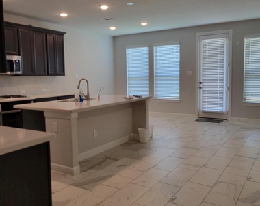 10342 Aldrin Drive - Photo Thumbnail 4